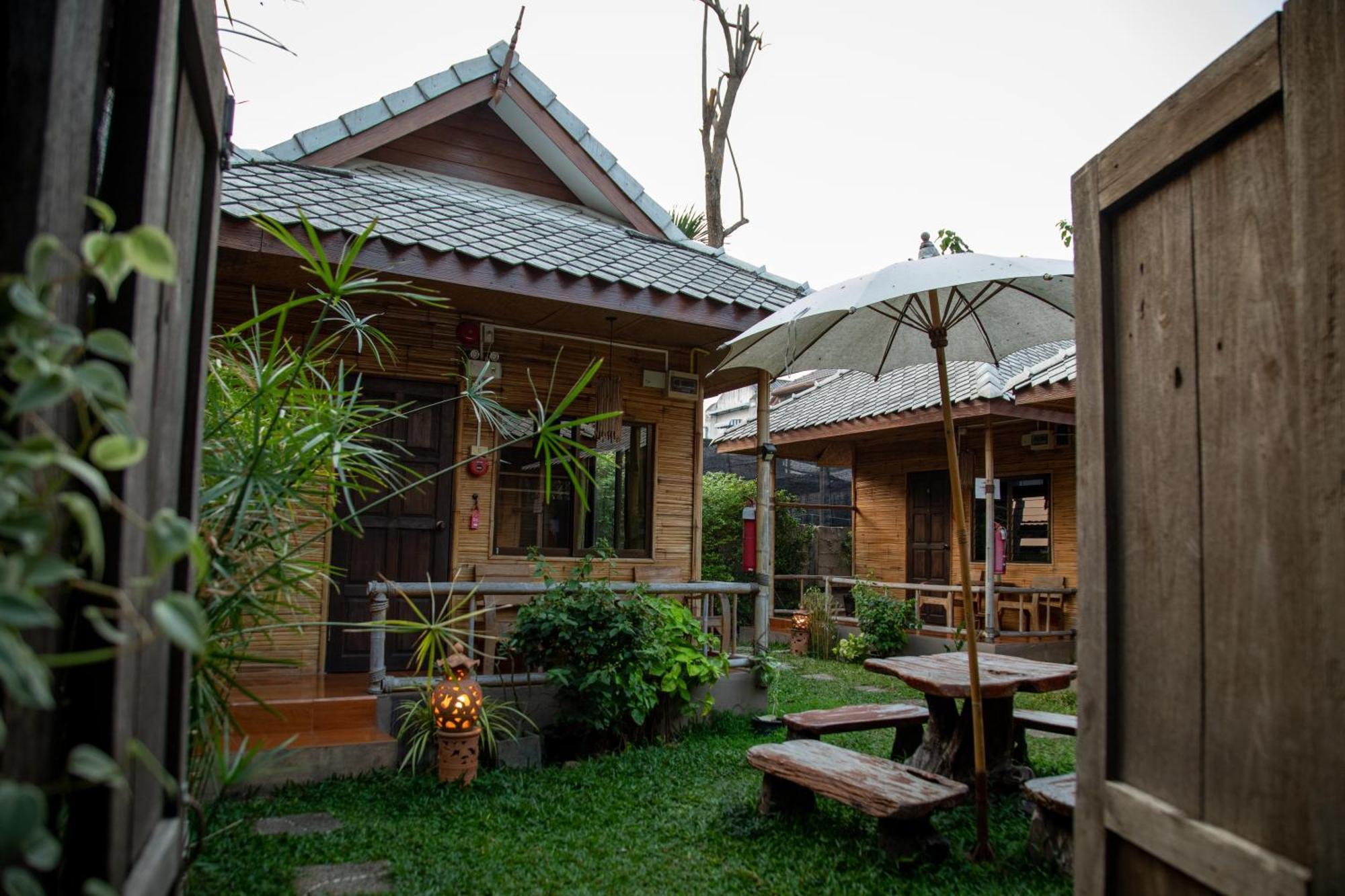 Boutique Hotel & Restaurant, Jaidee Bamboo Huts 치앙마이 외부 사진